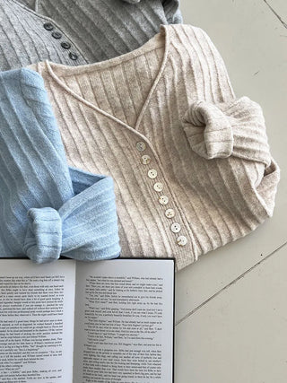 V-neck cardigan