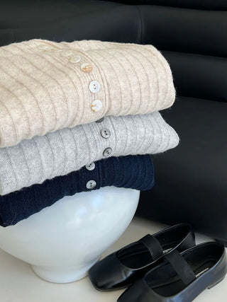V-neck cardigan