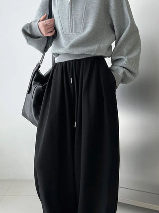 pleated sweatpants