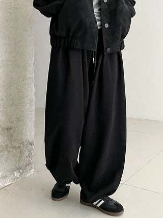 pleated sweatpants