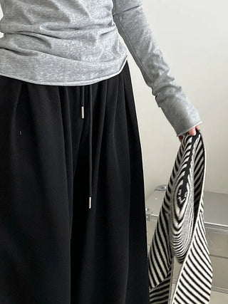 pleated sweatpants