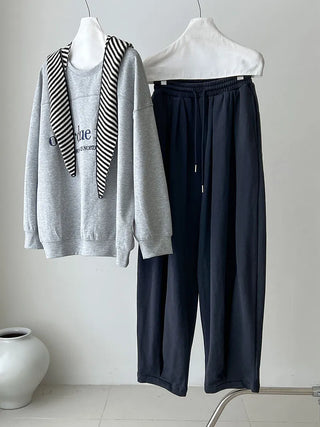 pleated sweatpants