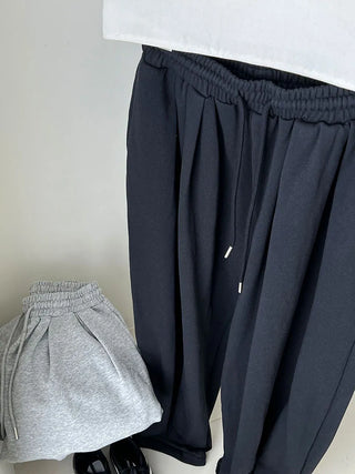 pleated sweatpants