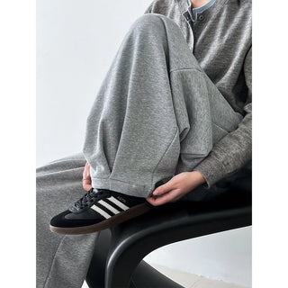 pleated sweatpants