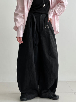 pleated strap pants