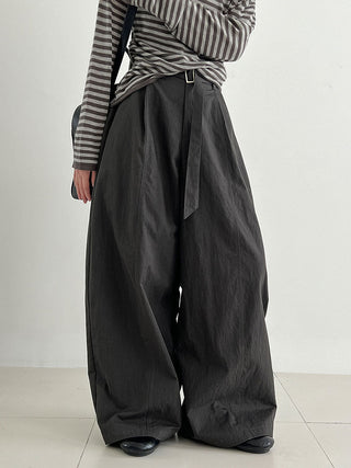 pleated strap pants