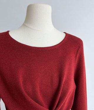 cross waist sweater
