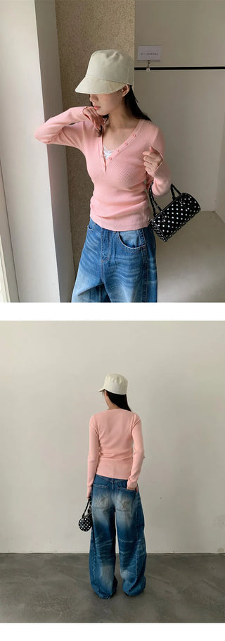 V-neck stripe knit