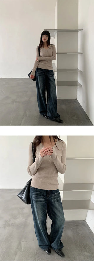 V-neck stripe knit