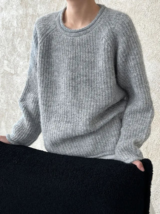 curling design sweater