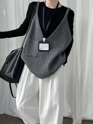 knitted vest