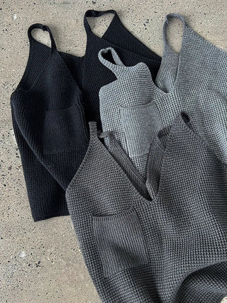 knitted vest