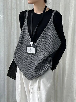 knitted vest