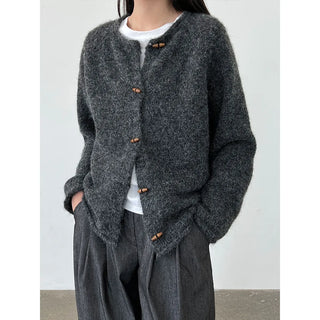 horn button cardigan