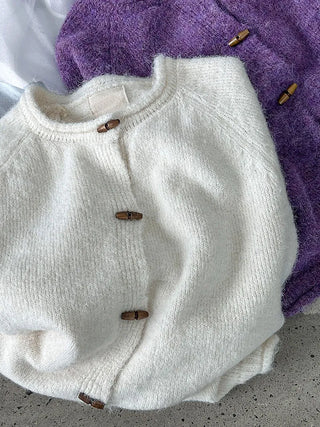 horn button cardigan
