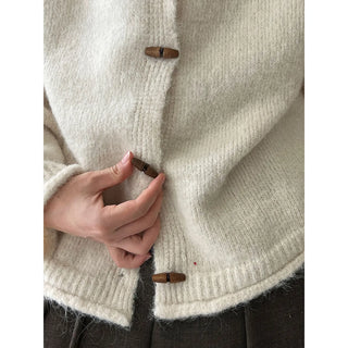 horn button cardigan