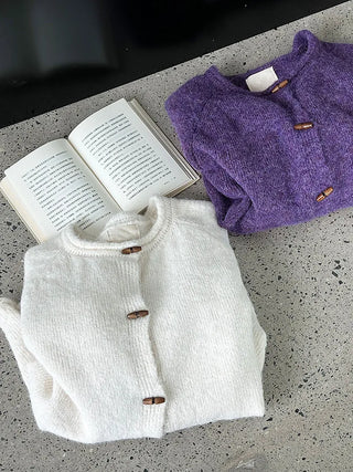 horn button cardigan
