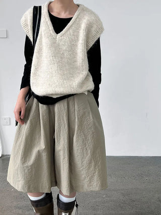 V-neck vest