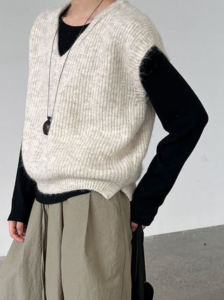V-neck vest