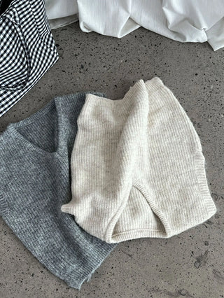 V-neck vest