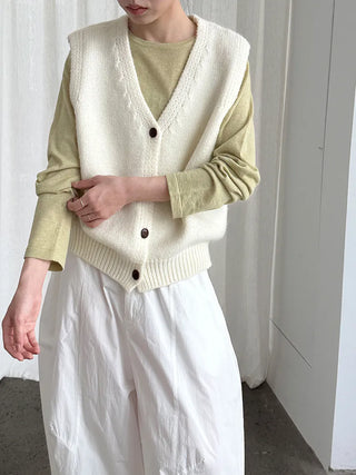 V-neck cardigan