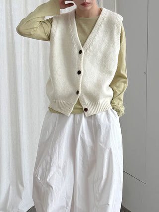 V-neck cardigan