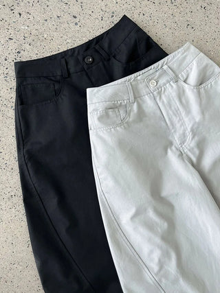 pleated wide pants