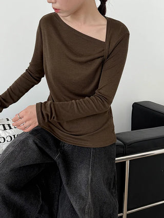 pleated bottoming shirt