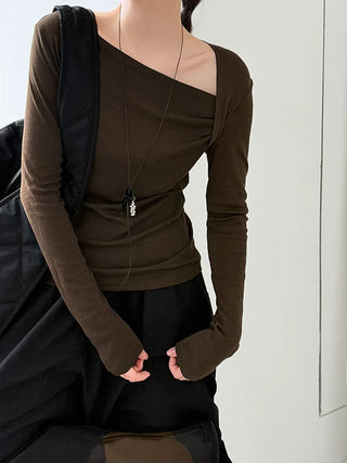 pleated bottoming shirt