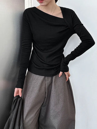 pleated bottoming shirt
