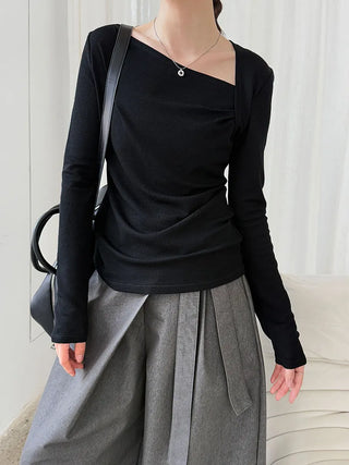 pleated bottoming shirt