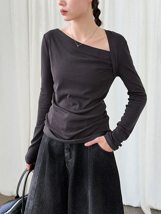 pleated bottoming shirt