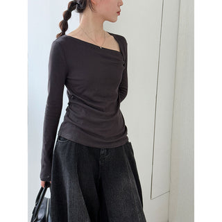 pleated bottoming shirt