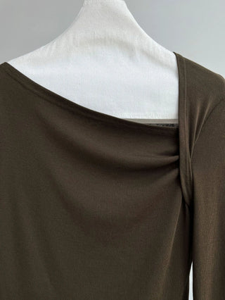 pleated bottoming shirt