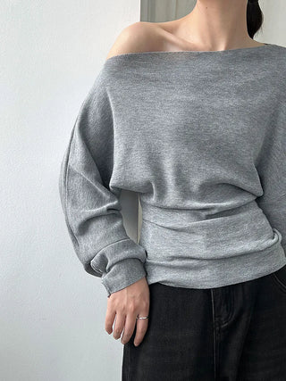 slim shoulder sweater