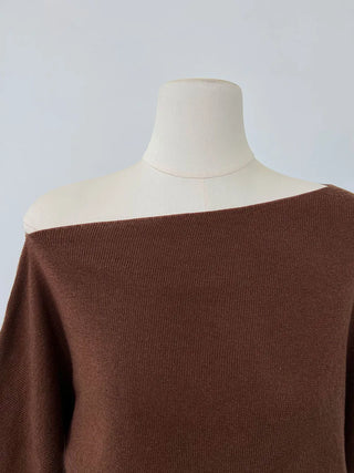 slim shoulder sweater