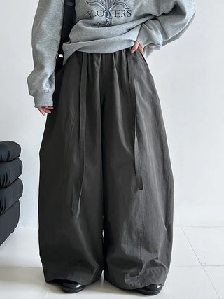 lace-up balloon pants