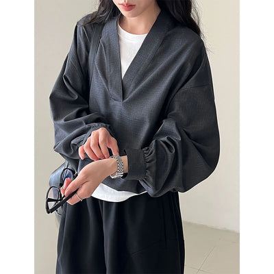 V-neck loose shirt