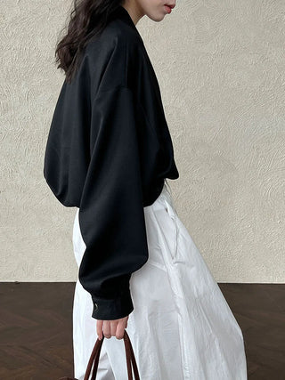 V-neck loose shirt