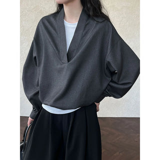 V-neck loose shirt