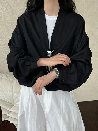 V-neck loose shirt
