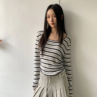 striped U-neck