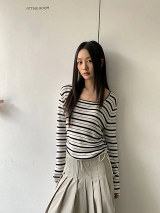 striped U-neck