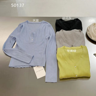 wool V-neck Tops