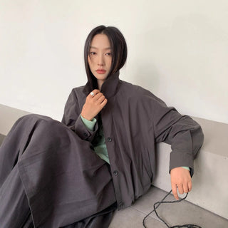 pleated stand collar