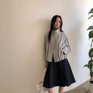 pleated stand collar