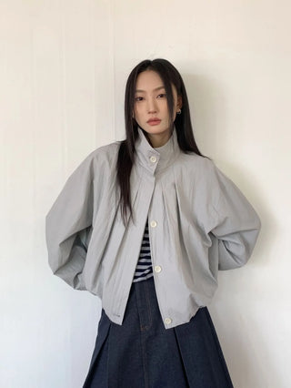 pleated stand collar