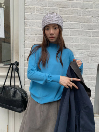 half turtleneck sweater