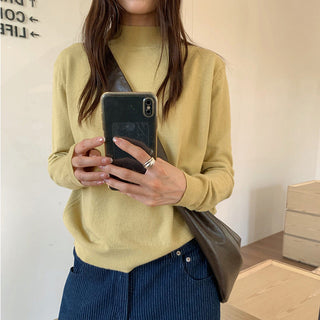 half turtleneck sweater