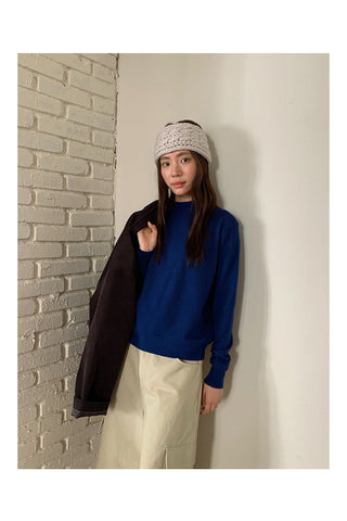 half turtleneck sweater